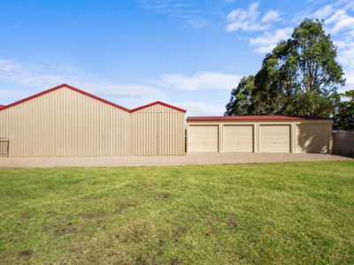 21  Hampton Court, Longford