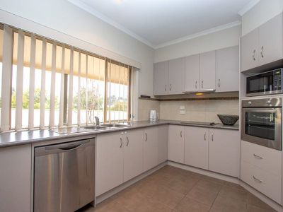 2 / 37 Somerset Crescent, Mansfield