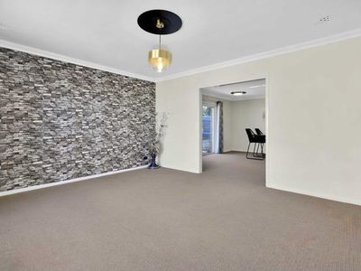 14 Waratah Drive, Camillo