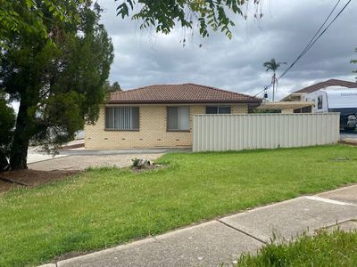 1 / 4 Sunnyview Crescent, Ridgehaven