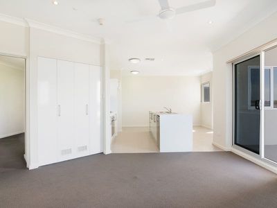 304 / 16 Mann Drive , Brompton