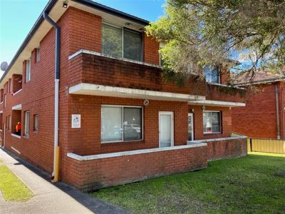 1 / 31 North Parade, Campsie