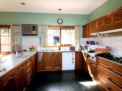 65 Highlands Rd, Seymour