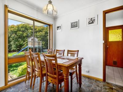 40 Mountain River Road, Mountain River