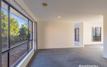 16 Retreat Circuit, Beaconsfield