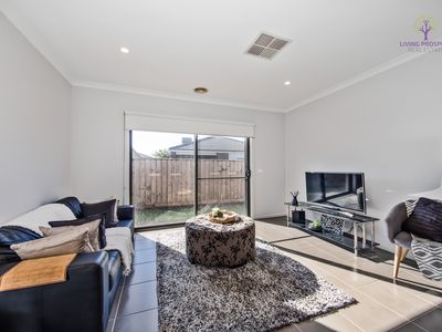 7 Wongabeena Grove, Werribee