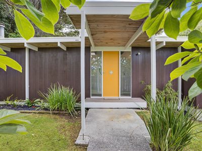 55 Hillcrest Avenue, Hillcrest