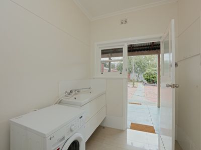 8 Shearn Crescent, Doubleview