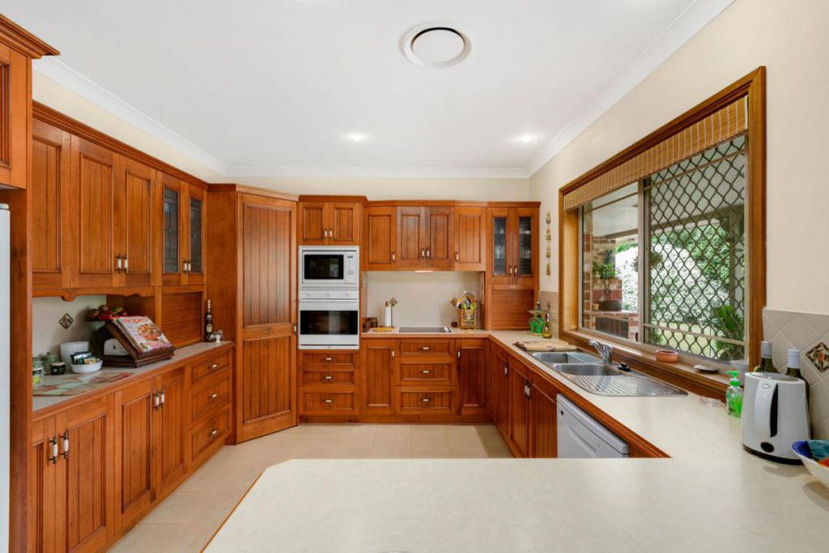 35 Nerang River Drive, Nerang