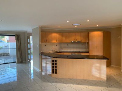 33 London Street, Eight Mile Plains