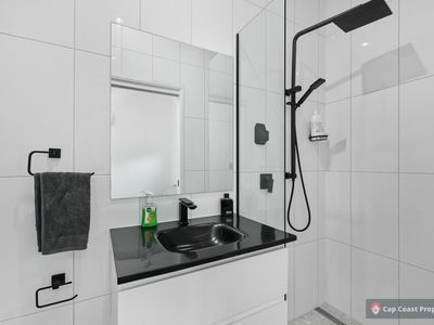 26b Olympia Avenue, Barlows Hill