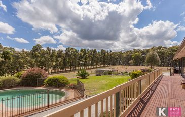 16 Sugarloaf Road, Beaconsfield Upper