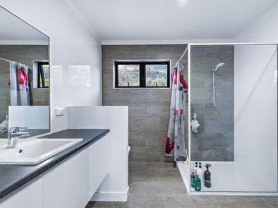 18 Border Drive, Cannonvale