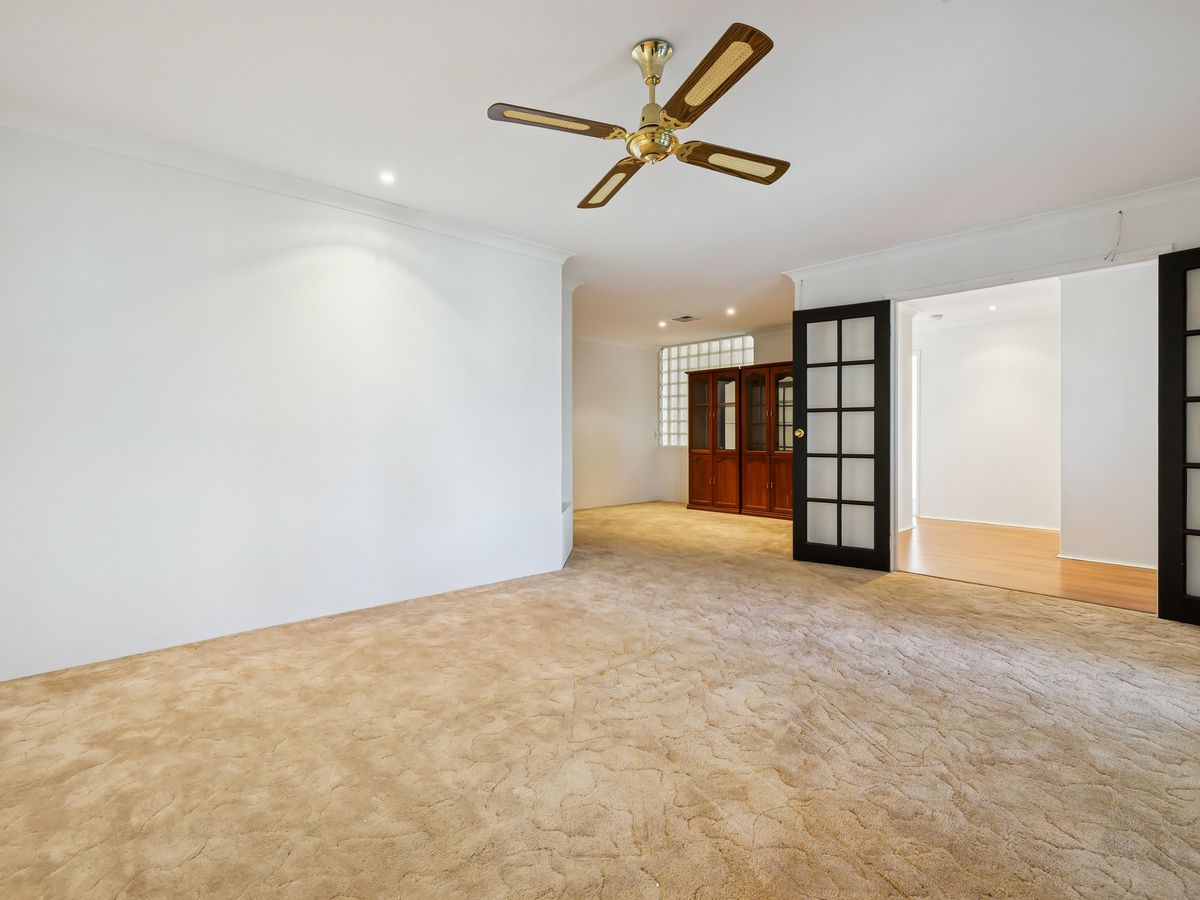 56 Camarino Drive, Woodvale