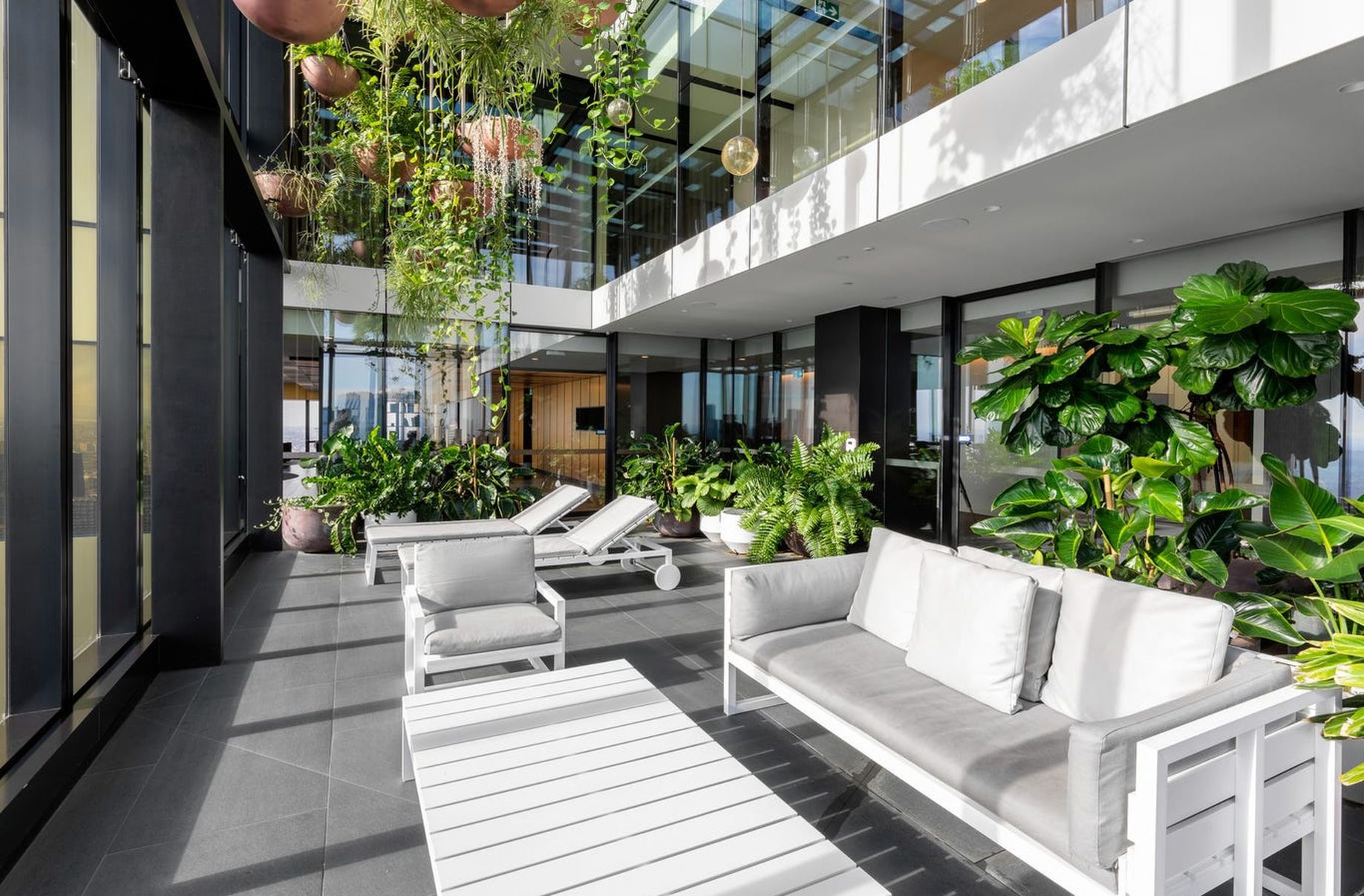 9701 / 70 Southbank Boulevard, Southbank