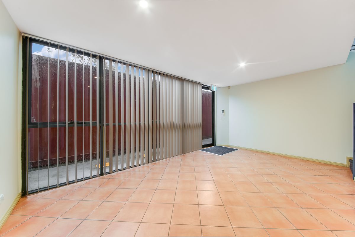 2 / 17 Watsford Road, Campbelltown