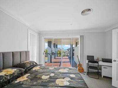 38 Sapphire Parade, Diamond Beach