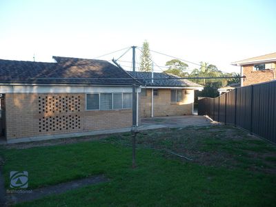 15 Lamorna Street, Rochedale South