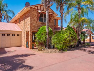 2 / 110 Collins Street, Piccadilly