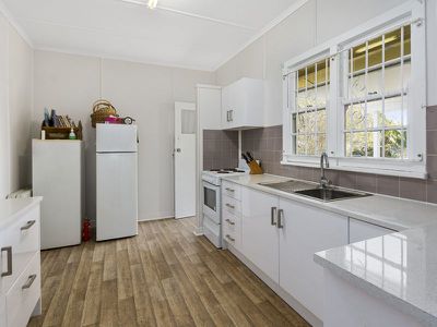 4 Robertson Road, Eastern Heights