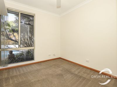 24 Kennedy Way, Padbury