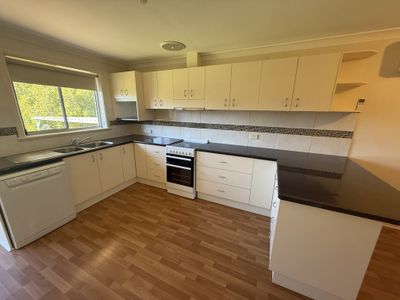 22 Weston Street, Parkes