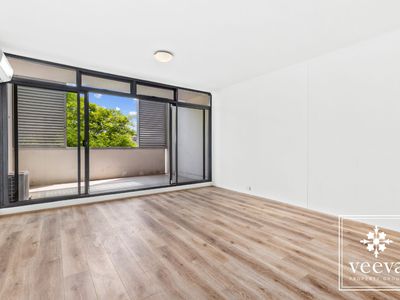 L210 / 8-10 Loveridge Street, Alexandria