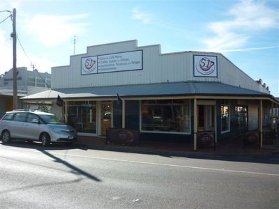 51 Woods Street , Donald