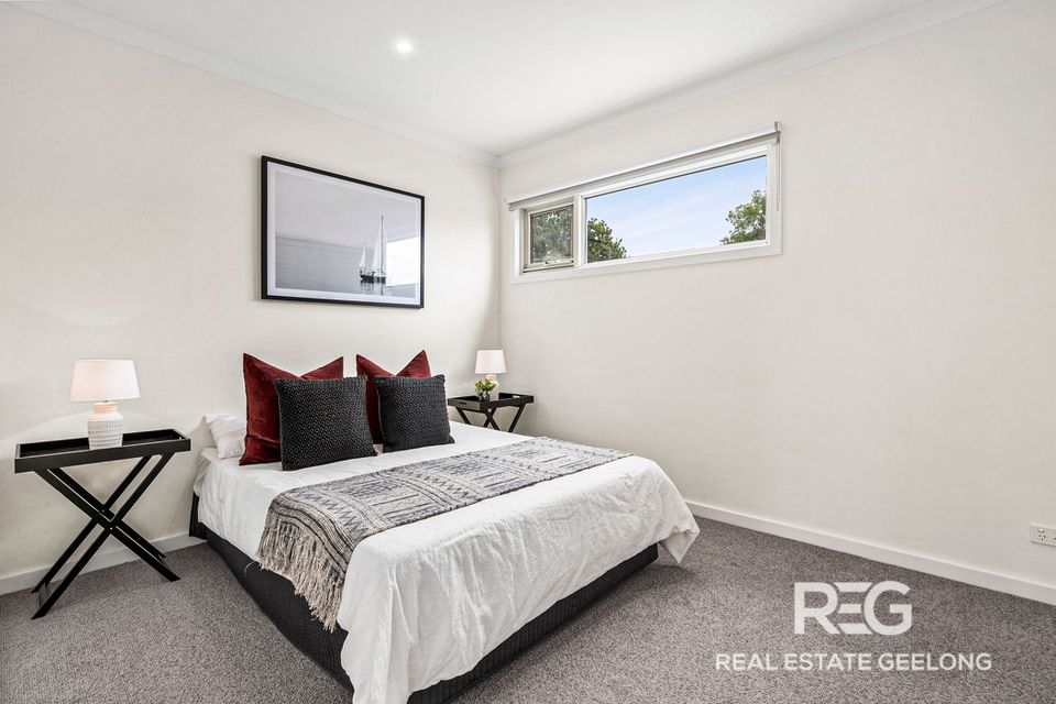 35 SEAVIEW PARADE, Belmont