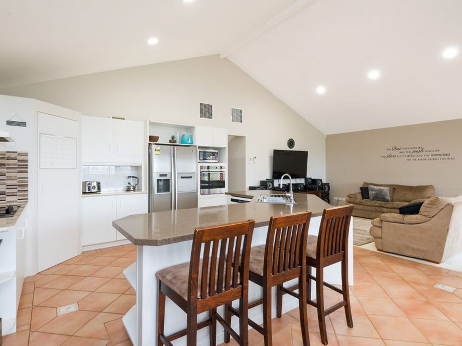 29 Tindals Crescent, Hannans