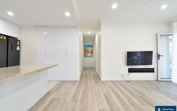 6 Mirrelia Way, Riverton