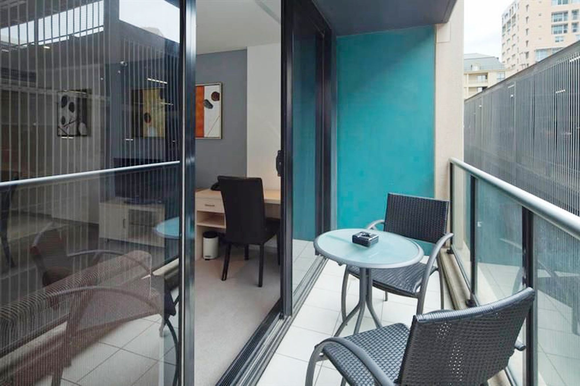 411 / 104 North Terrace, Adelaide