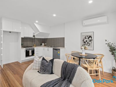 30 / 21 Station Road, Oak Park