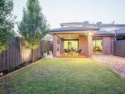 12 Hayes Parade, Pascoe Vale