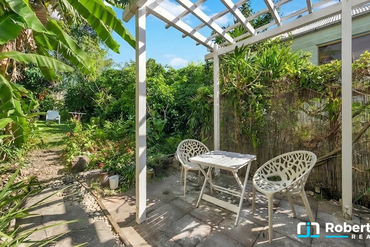 12 Orchard Avenue, Boreen Point