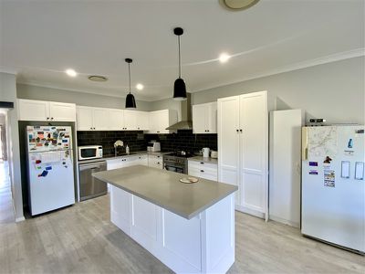 7B Dunstan Close, Forbes