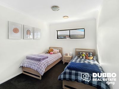 11 Waterfall Crescent, Dubbo