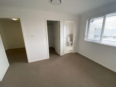 31 Highland Close, Macquarie Links