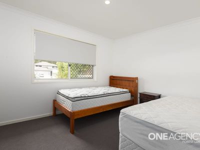 10 Sallyanne St, Doolandella