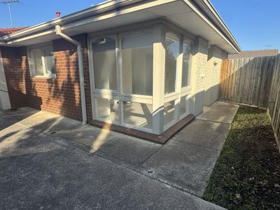 33A Polwarth Crescent, Belmont