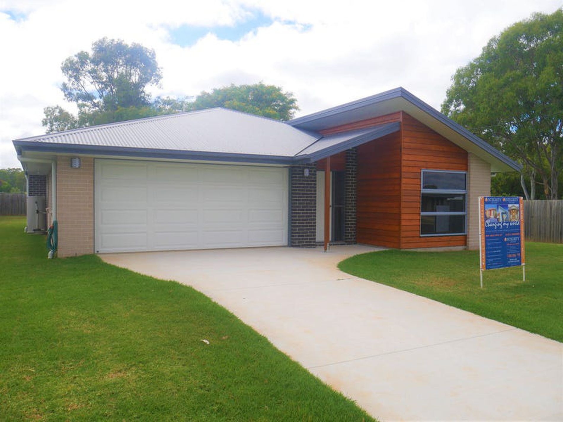 16 Hodge Street, Kingaroy
