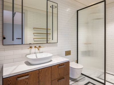 2 / 147 Darling Point Road, Darling Point