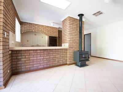 10A Lehmann Court, Kingsley