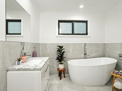 1 / 60 Allison Avenue, Riverside