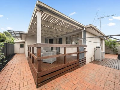 2 / 4 Kurrajong Avenue, Glen Waverley