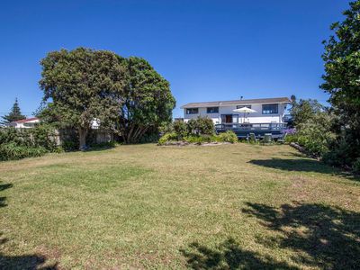 2 A Marine Parade, Otaki Beach