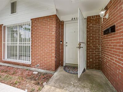 2414 East Kiest Boulevard, Dallas, TX, International