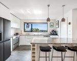 1 Riviera Drive, Carlton