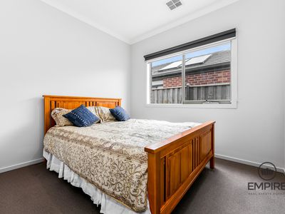 8 Darkum Street, Clyde