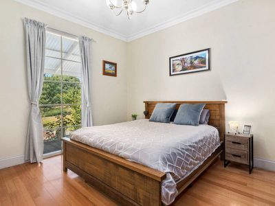 1085 Tabletop Road, Tolmie